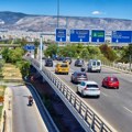 Vladan je sinoć putovao do Grčke i upozorava sve na ovaj opasan deo puta u Makedoniji: „Uništen mi je branik, maska i načet mi…