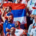 Može i bez melodije: „Bože pravde“ grmelo u Rigi! /video/