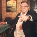 Halid Bešlić objavio pesmu, posvetio je supruzi Nakon decenija ljubavi uputio joj jake stihove koji kidaju dušu