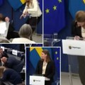 Švedski premijer na meti podsmeha zbog reakcije na konferenciji za novinare