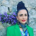 Алка Вуица променила лични опис! Изгледа 20 година млађе, а више није црнка: Објавила шок фотографију! (фото)