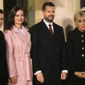 Прва дама Црне Горе у овом издању стала поред Брижит Макрон: Торбу не мења од прошлог лета, а капут је хит годинама