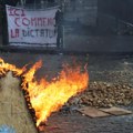 Neverovatne scene nakon brutalnih protesta u Briselu: Vozači automobilima "raskrčili" krompir prosut po ulicama, građani došli…