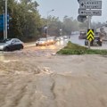 Poplave pogodile Istanbul, zatvorene škole, građanima savetovano da ostanu kod kuće