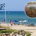 "Nema više paradajz turista za sirotinju, od danas bahato": Aca pokazao šta je poneo na plažu u Grčkoj, ljudi u neverici