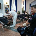 Gašić u Sremskoj Kamenici učestvovao u akciji davanja krvi sa polaznicima Centra za policijsku obuku