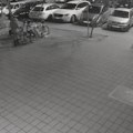 (Video) Nesvakidašnja scena krađe Novosađanka u štiklama i mini-suknji ladno ukrala bicikl