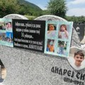 "Dobrotu je platio životom": Rođaci i drugovi Andreja iz Niške Banje kojeg je ubio školski drug na groblju za njegov 14…