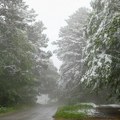 (Video) Pao prvi sneg u Hrvatskoj! Upaljeni svi meteoalarmi na Jadranu, prete bujične poplave