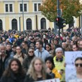 FOTO U toku protest „Ovo je kap koja je prelila čašu“ zbog urušavanja nadstrešnice Železničke stanice u Novom Sadu