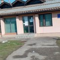 Čitaoci javljaju: U ambulantama u Bunuškom Čifluku, Strojkovcu i Miroševcu lekari rade skraćeno, pacijenti ne mogu da…