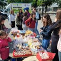 Na Skveru u Zaječaru održan je dobrotvorni bazar za lečenje Dimitrija Paunovića