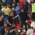 VIDEO Drugi ugao napada batinaša na navijače Srbije: Kako ih samo nije sramota?