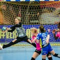 Lunde debitovala za zvezdu: Najtrofejnija rukometašica svih vremena čuvala gol crveno-beli protiv Mladosti