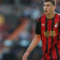 Zvezdino dete oduševilo Premijer ligu! Milosavljević otišao za rekordnu sumu, debitovao i slavio sa Petrovićem