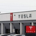 Тесла изгубила титулу највећег произвођача електричних возила на свету