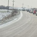 AMSS: Zbog slabog snega i leda otežani uslovi vožnje