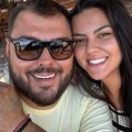 "Vi što svima greške brojite, sa svojima kako: Stojite?" Sloba Vasić zadržan u psihijatrijskoj ustanovi, a oglašavanje njegove…