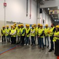 “Svetosavci” posetili Teklas, škola se nada saradnji sa fabrikom