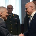 Strateško opredeljenje Srbije je vojna neutralnost: Ministar odbrane na sastanku sa ruskim ambasadorom