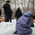 Rus u snijegu napisao ‘Ne ratu’ i dobio 10 dana zatvora