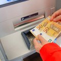 Neko je zaboravio da uzme 1.500 evra sa bankomata: Svi govore o potezu žene koja je pronašla novac, čeka se reakcija…