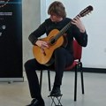 Ruski gitarista anton Baranov nastupio u KS „Svilara“ Fascinantni virtuozitet romantičarskog i savremenog