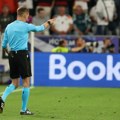 Istorijski trenutak za fudbal - prvi put primenjeno novo pravilo VIDEO