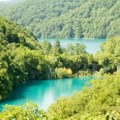 Turistički vlakić na Plitvicama sletio s ceste, šestero ozlijeđenih
