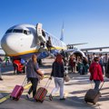 Ovi trikovi uštedeće vam novac, vreme i živce prilikom narednog putovanja avionom