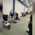 Režimski mediji objavili snimke uhapšenih u Novom Sadu: Na kolenima, lisice i glave uz zid