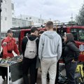 Mališani se upoznali sa policijskom opremom i vozilima na obeležavanju Dana policije u Nišu