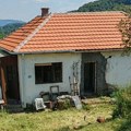 Ima kuću usred šume i splav na Savi: Pevač prodaje luksuzan stan u Beogradu, a sa porodicom ovde najviše voli da provodi vreme…