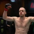 Strašan nokaut Srbin zapalio UFC, rivala poslao na spavanje iz okreta (video)