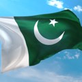 Najmanje 15 poginulih i 50 povređenih u iskliznuću voza iz šina u južnom Pakistanu