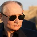 Putin nenajavljeno posetio rodno selo: Desetine seljana se okupilo da ga dočeka