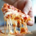Šta se dešava s našim telom ako prečesto jedemo picu