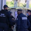 U dvorište policijske stanice u Zvečanu bačene dve ručne bombe