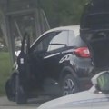 Udes kod Velikog parka: Automobil uleteo na autobusko stajalište, nema povređenih