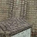 Ukrali solunca i partizana: Kod Uba oskrnavljen spomenik borcima iz oba svetska rata, statue teške oko 300 kilograma