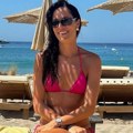 Samo papuče preko: 1.000 evra Ana Ivanović pokazala još jednom zbog čega je ikona stila: Oduševila jednostavnim stajlingom