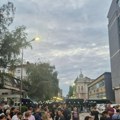 Protest u Kraljevu: Demonstranti ispred pu, veliki broj pripadnika MUP na ulici (foto/video)