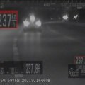 Vozio 238 km/h na putu sa ograničenjem 100 km/h - nije imao saobraćajnu, a tablice bile "nečitljive"