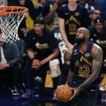 GAdna povreda Vembija, LeBron vuče i u 40-oj: Dva brejka sinoć, ruki razmontirao Boston!