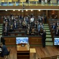 (Video) Skandal posle presude Srbima u slučaju Banjska: Predsednica parlamenta i albanski poslanici aplaudirali, članovi…