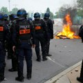 Sukobi u Marseju, POLICIJA ISPALILA SUZAVAC NA DEMONSTRANTE