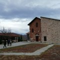 Eparhija: Na ulazu u manastir Banjska postavljena nova kapija