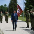 Ministar Gašić obišao 63. Padobransku brigadu: "Duga tradicija ispunjena herojstvom njenih pripadnika, pobedama u bitkama"…