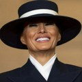 Vog negativno ocenio odevnu kombinaciju prve dame SAD Melanije Tramp