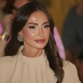 Ovo je luksuzna vila emine Jahović u Novom Pazaru! Nekretnina kao u svetskim filmovima, na vrhu njenog rodnog grada (foto)
